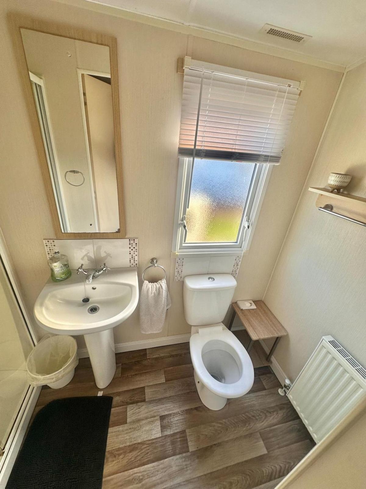 Two Bedroom Willerby Parkhome In Uddingston, Glasgow Екстериор снимка